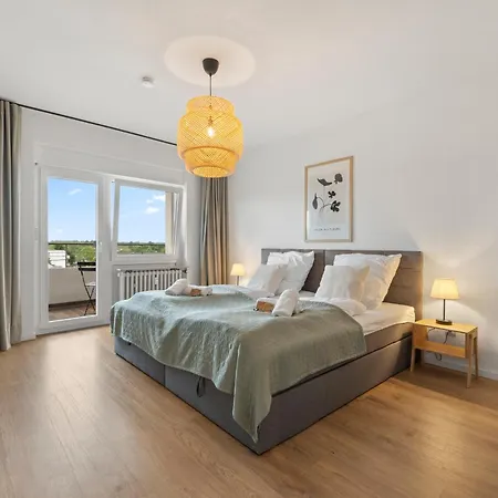 *top* Moderne - Nähe Köln: Dom, Messe, Flughafen, Lanxess-arena *