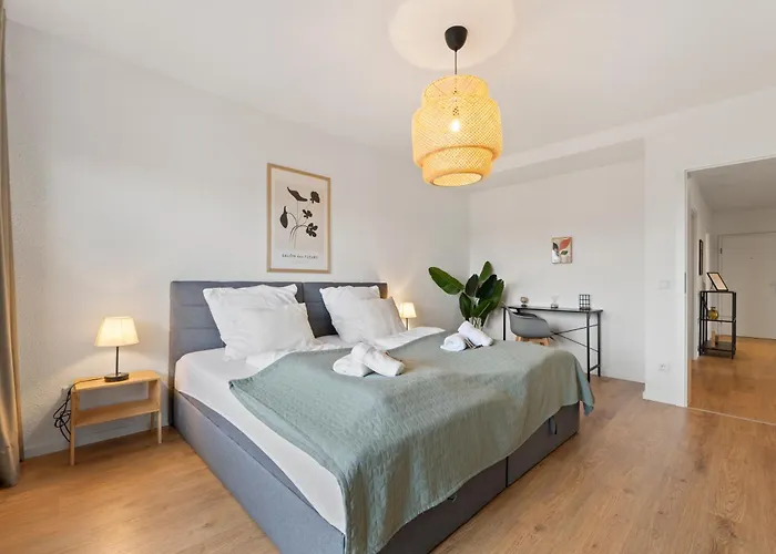 Διαμέρισμα *top* Moderne - Naehe Koeln: Dom, Messe, Flughafen, Lanxess-arena Μπέργκις Γκλάντμπαχ