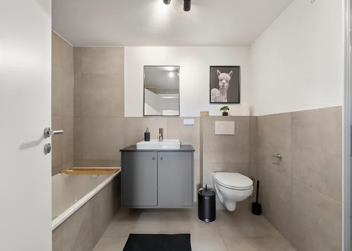 Διαμέρισμα *top* Moderne - Naehe Koeln: Dom, Messe, Flughafen, Lanxess-arena *